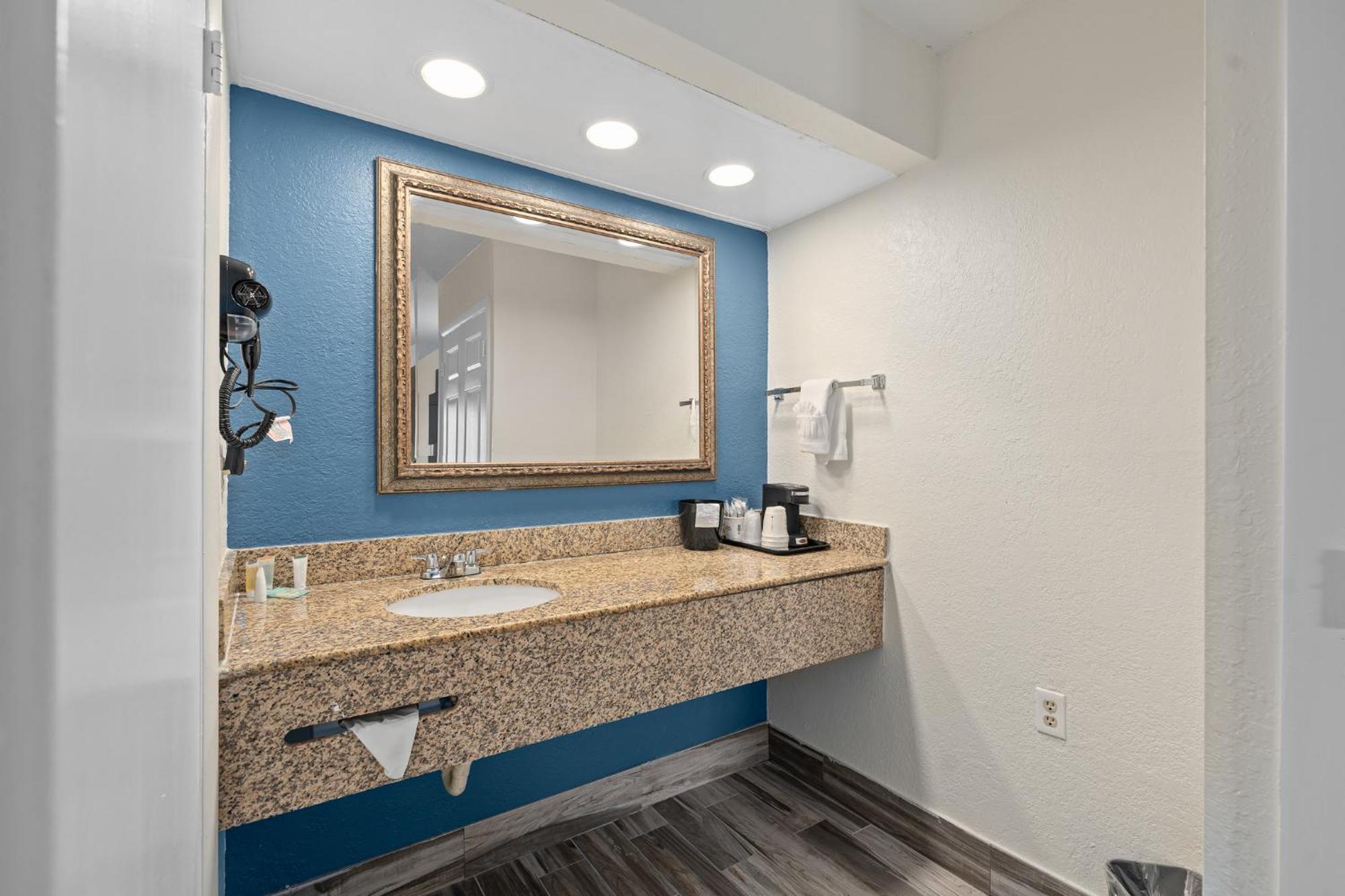 Baymont By Wyndham Orlando East Hotell Alafaya Exteriör bild