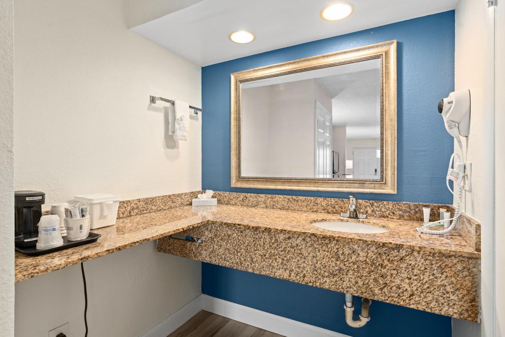 Baymont By Wyndham Orlando East Hotell Alafaya Exteriör bild