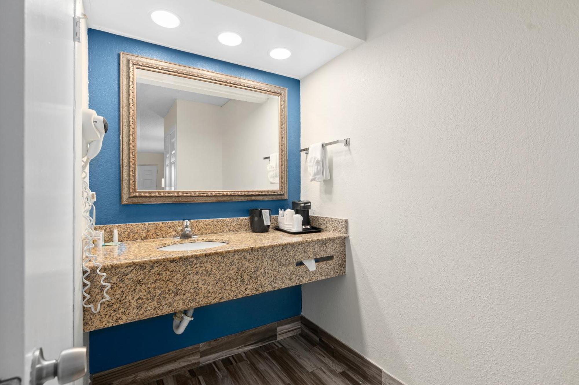 Baymont By Wyndham Orlando East Hotell Alafaya Exteriör bild