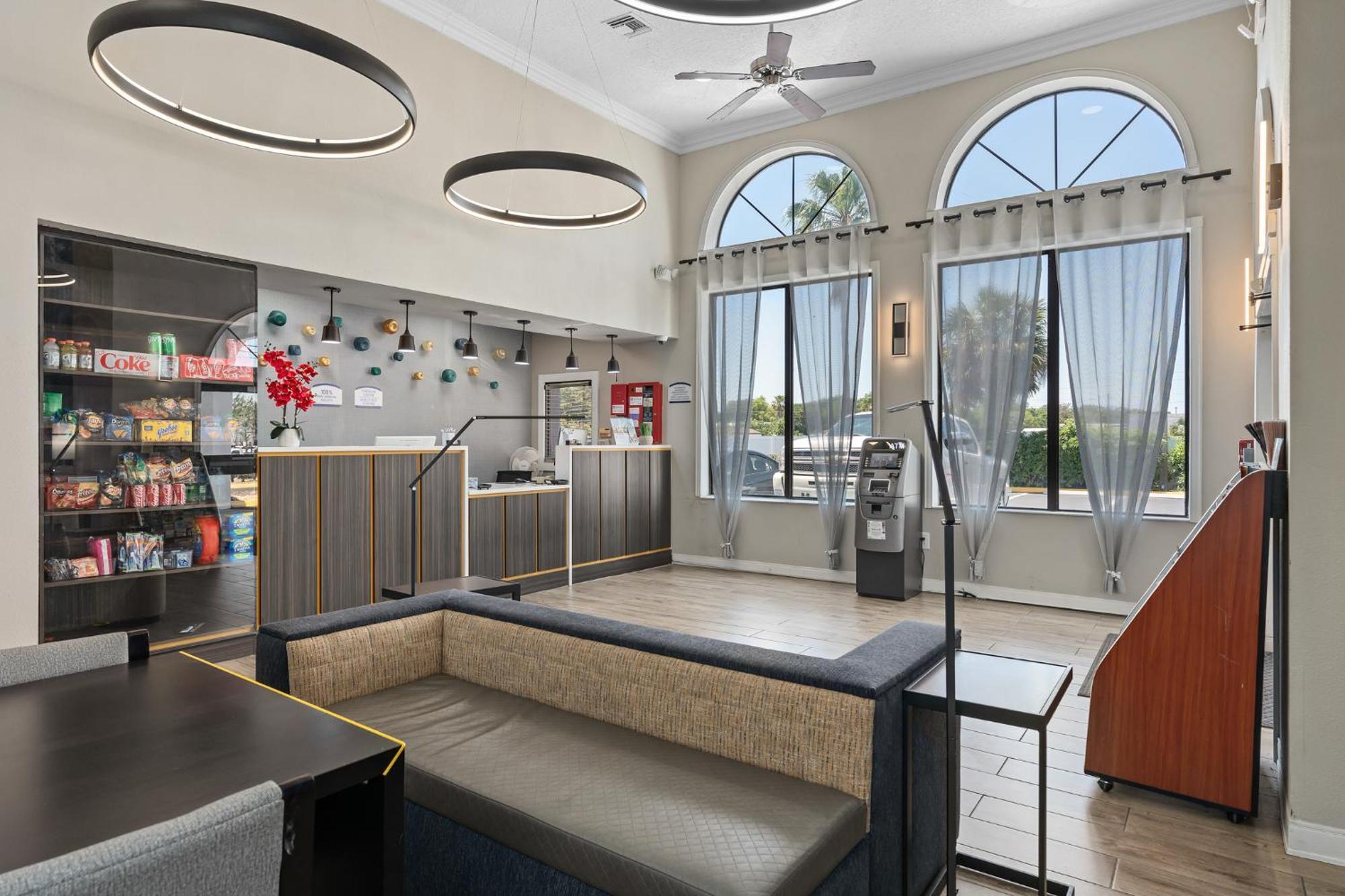Baymont By Wyndham Orlando East Hotell Alafaya Exteriör bild