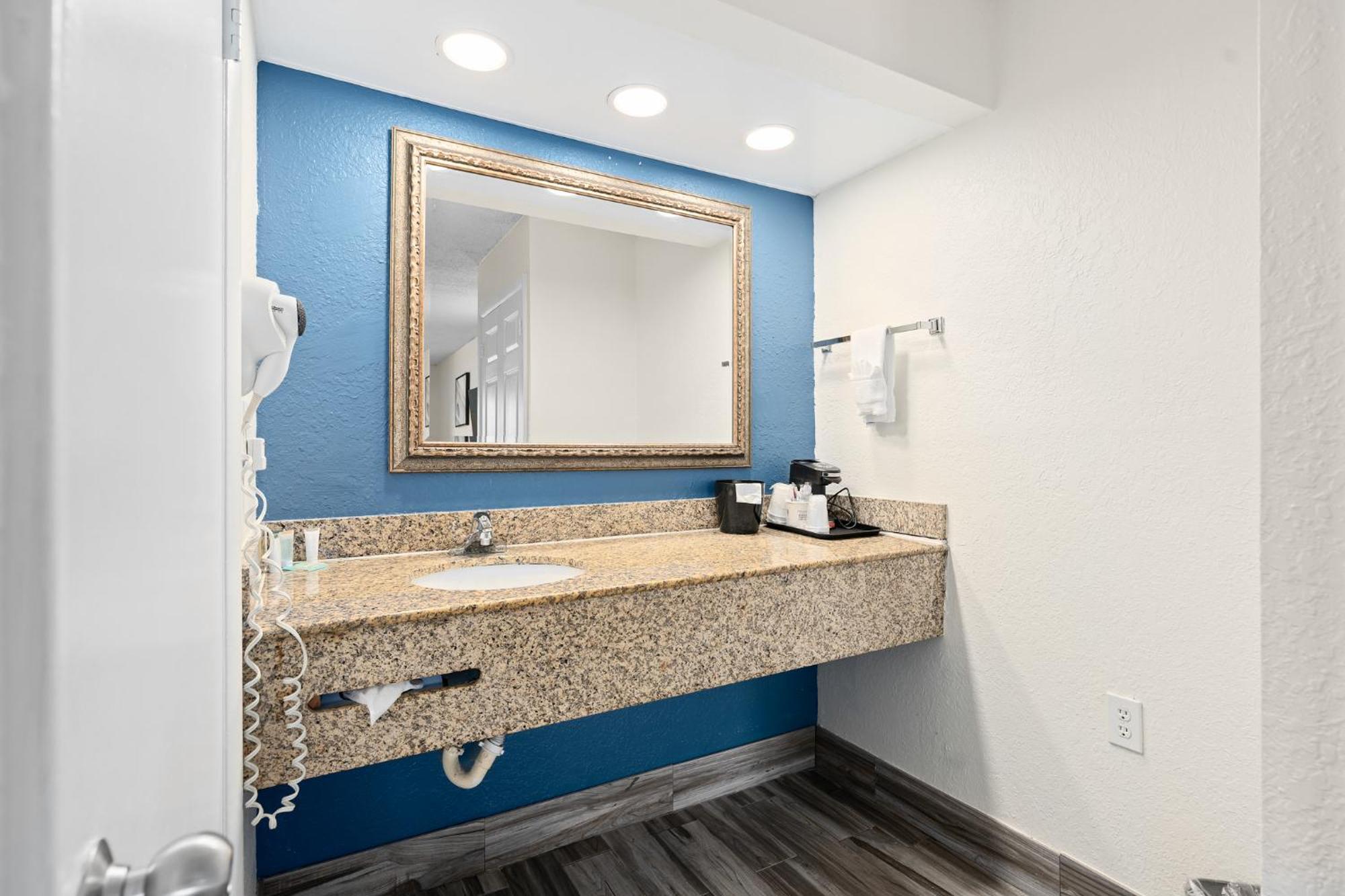 Baymont By Wyndham Orlando East Hotell Alafaya Exteriör bild