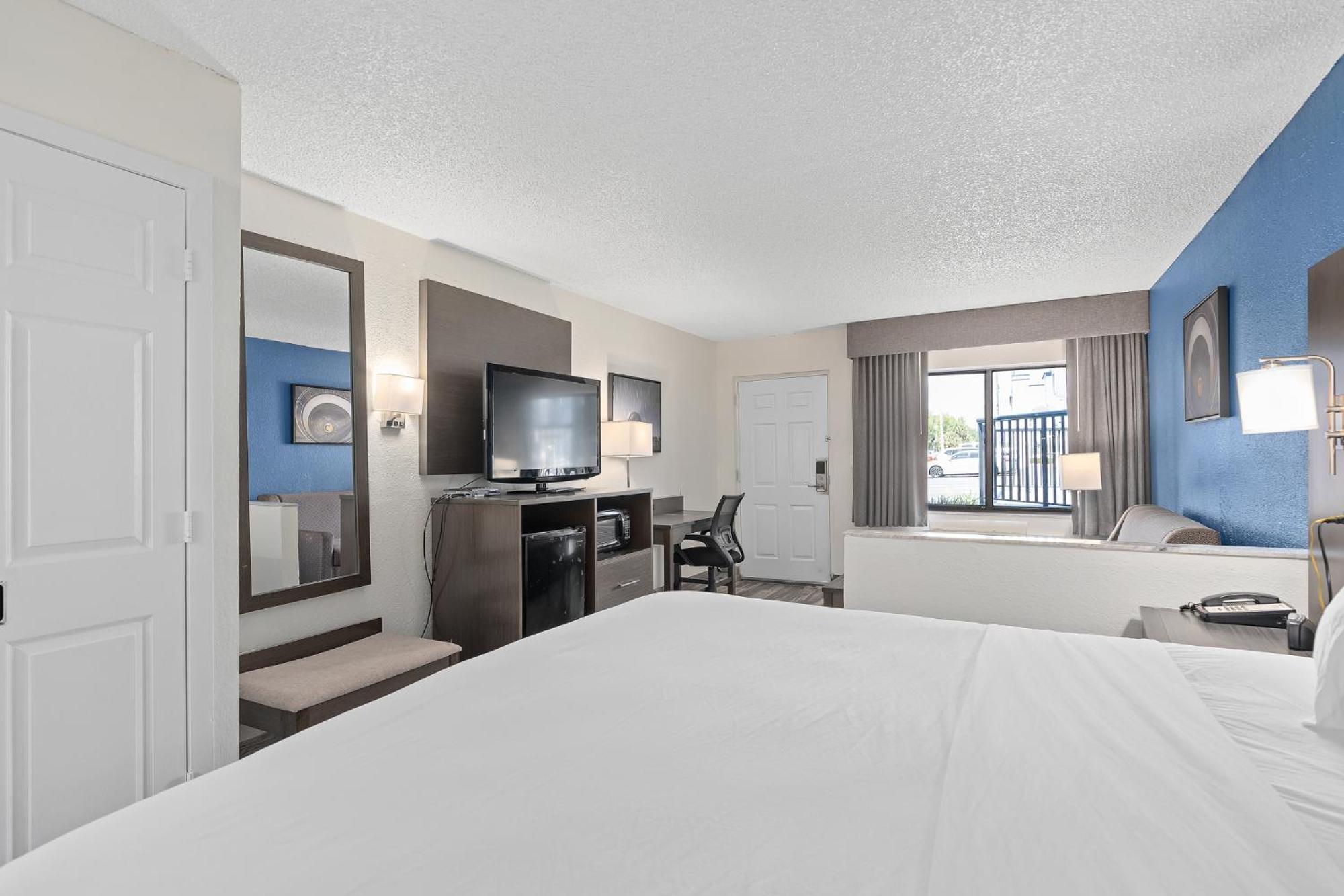 Baymont By Wyndham Orlando East Hotell Alafaya Exteriör bild