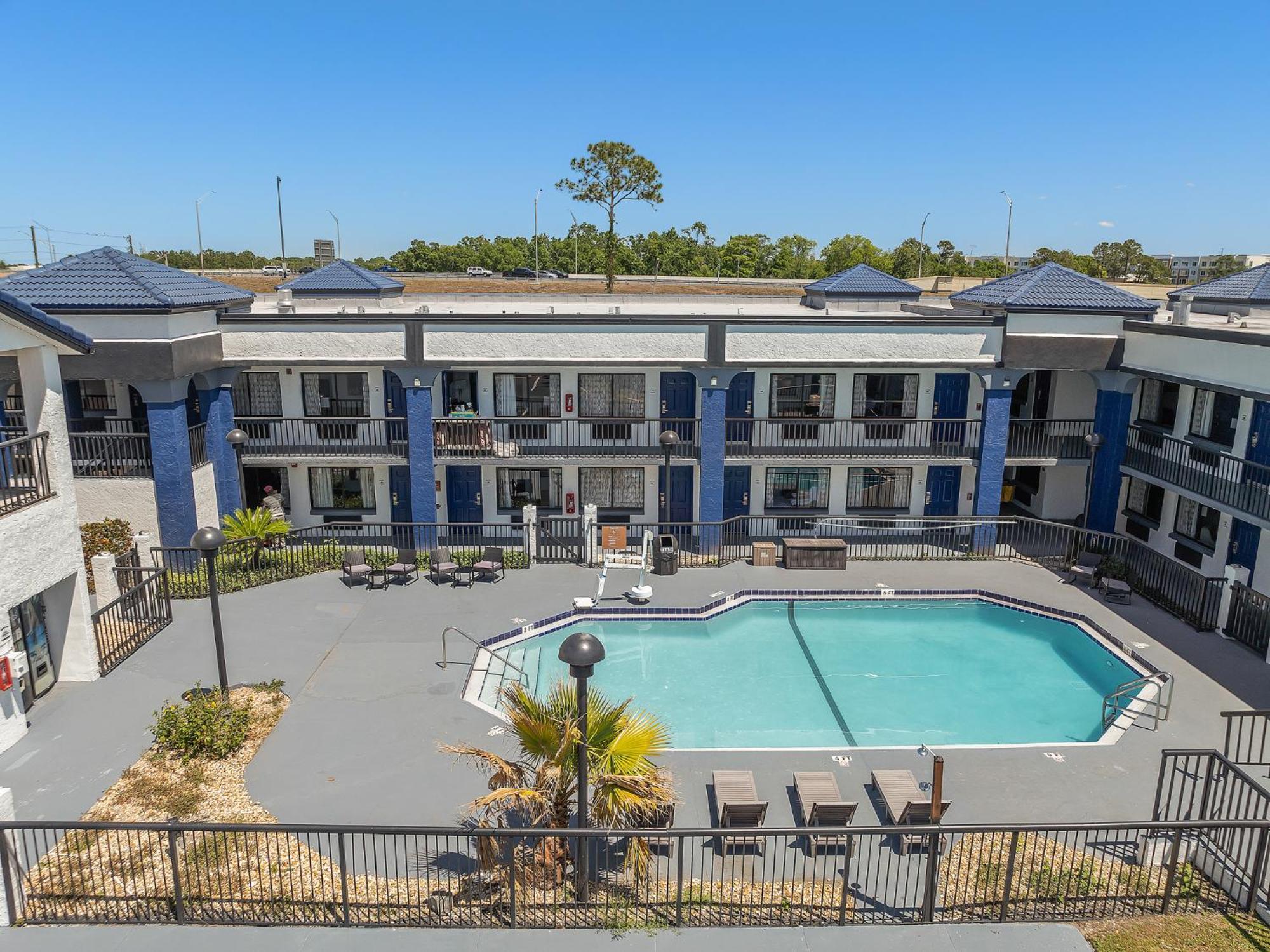 Baymont By Wyndham Orlando East Hotell Alafaya Exteriör bild