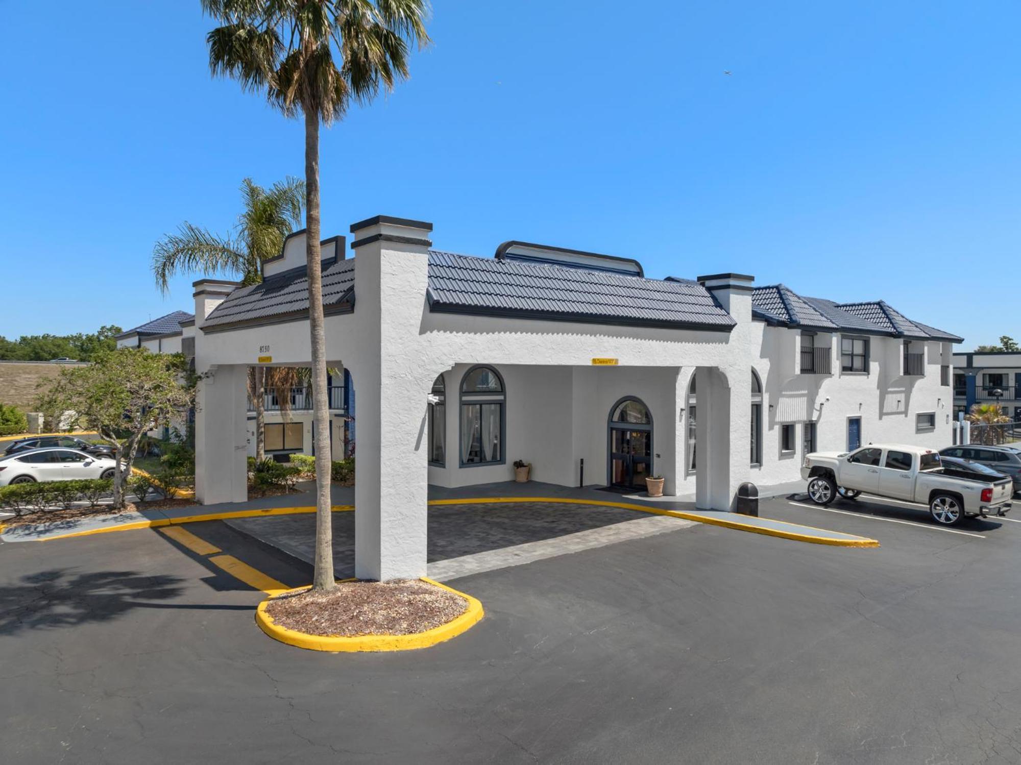 Baymont By Wyndham Orlando East Hotell Alafaya Exteriör bild